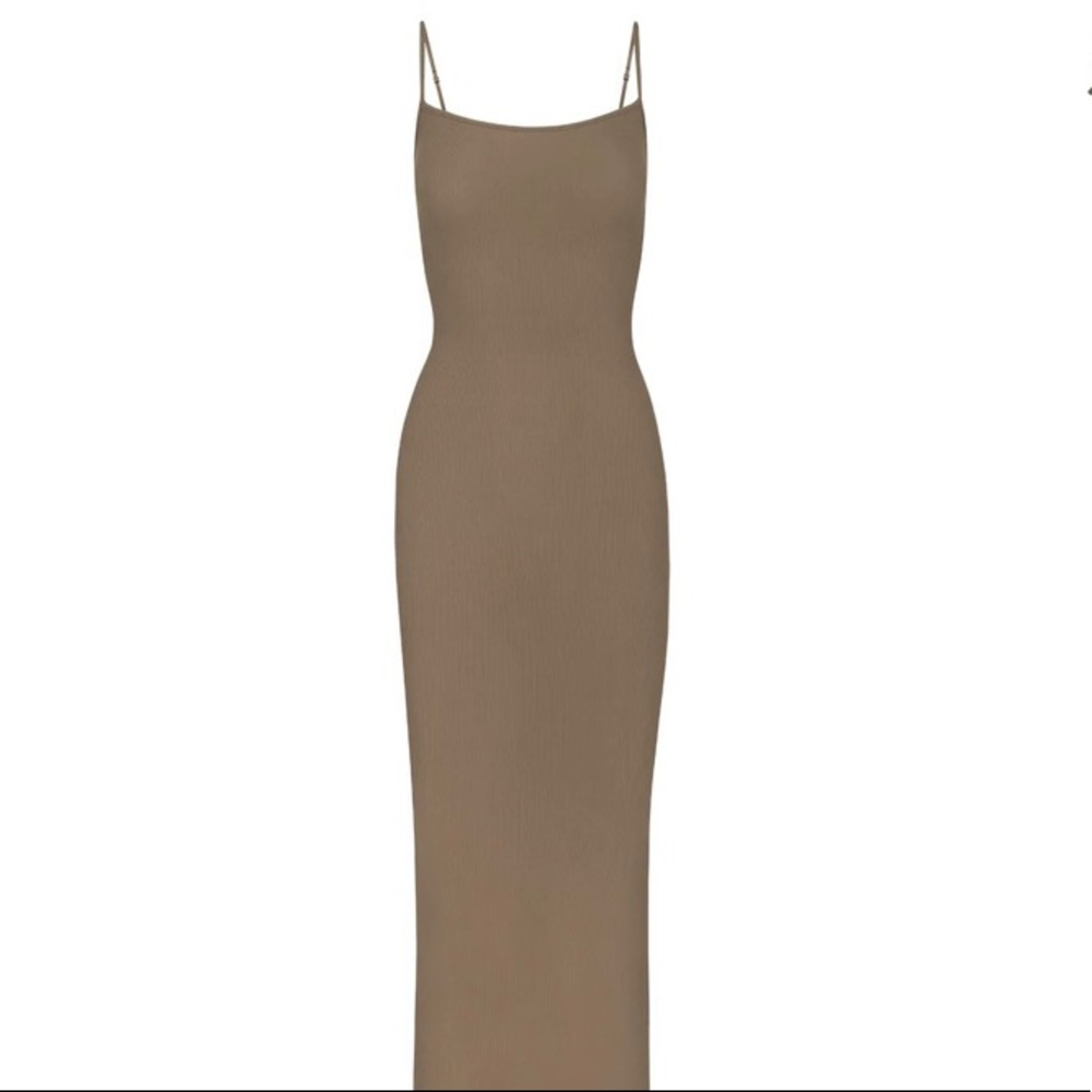 Skims SOFT LOUNGE LONG SLIP DRESS 👗 much sold out